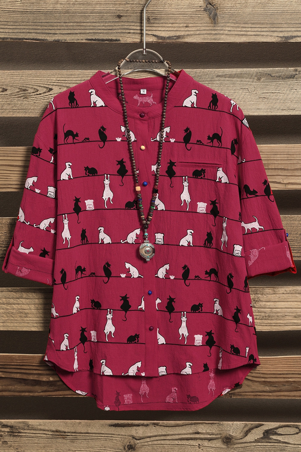 Camisa bonita de gatos con cuello alto y manga corta — foto 4