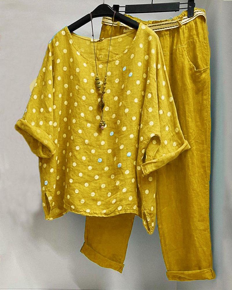 Conjunto casual de dos piezas de lunares con manga francesa
