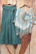 Conjunto de dos piezas asimétrico tie dye con manga corta